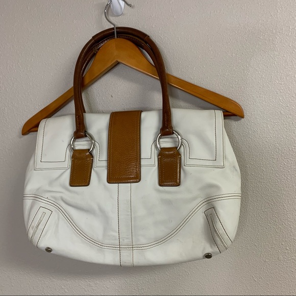 50% OFF Coach cream hobo flip shoulder bag - Picture 5 of 9